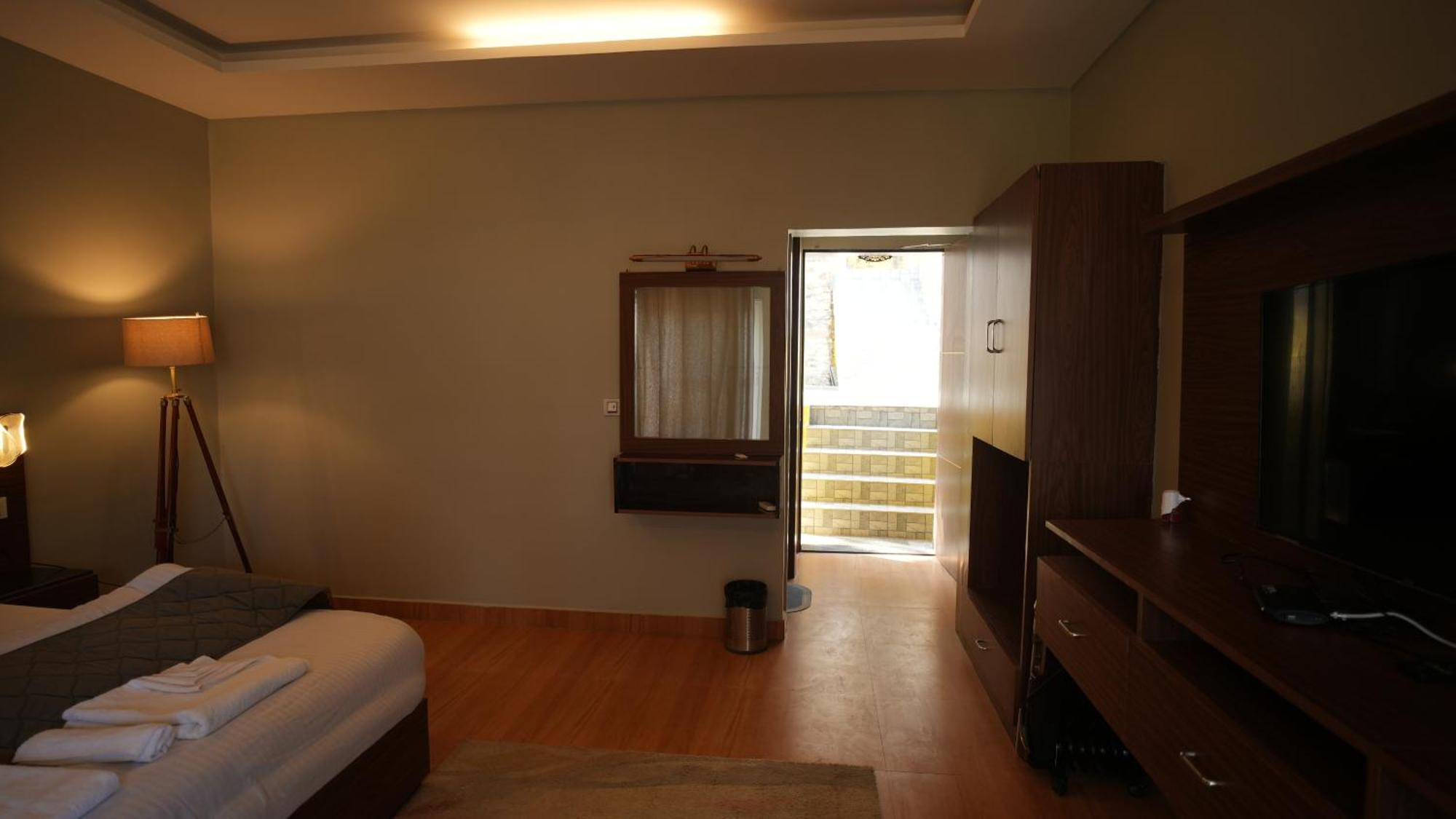 The Foresta By Orchid Hospitality & Holidays Hotel Mukteshwar Buitenkant foto